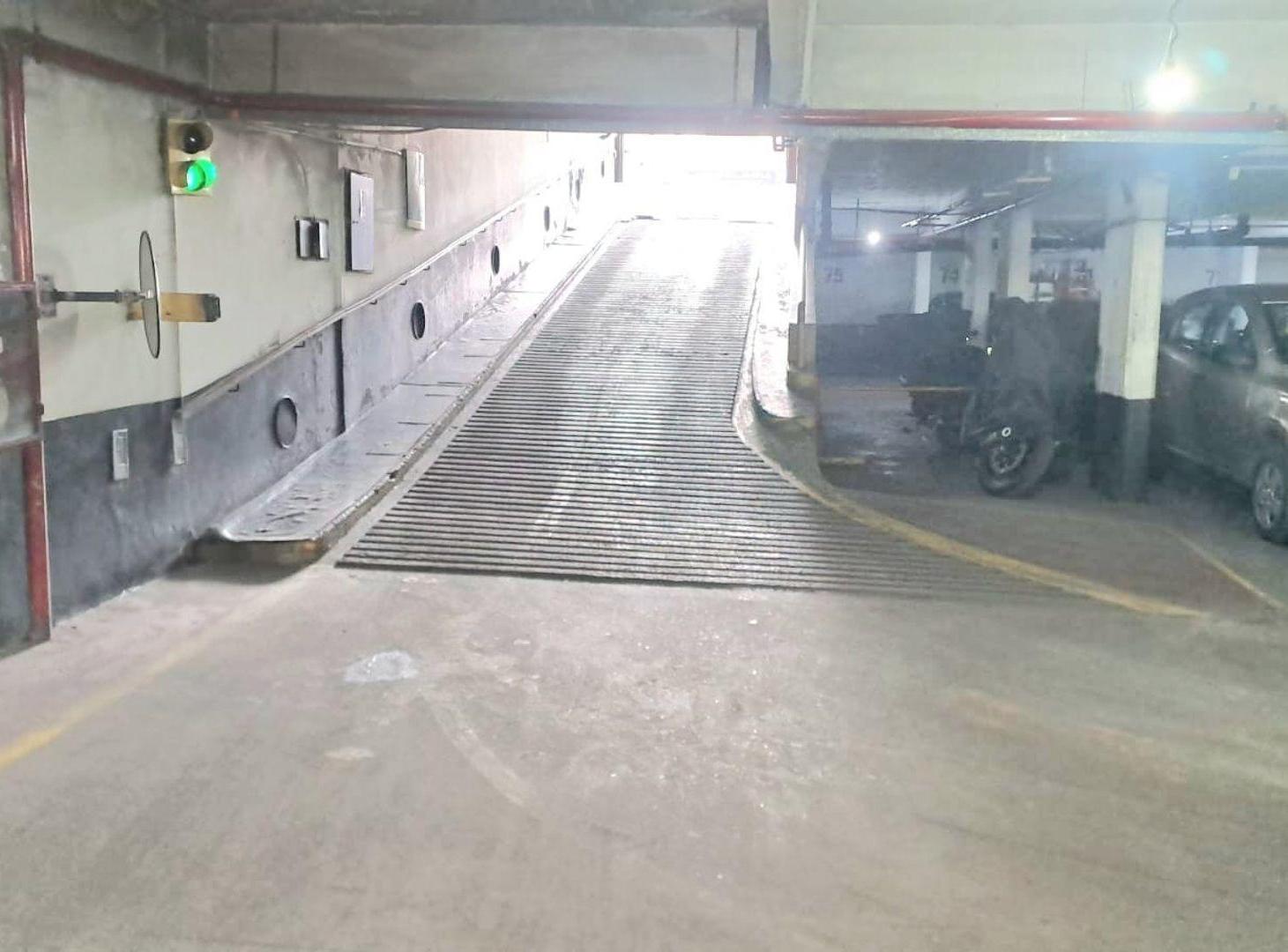 Foto de VENTA COCHERA FLORES AVENIDA SAN PEDRITO, imagen 4