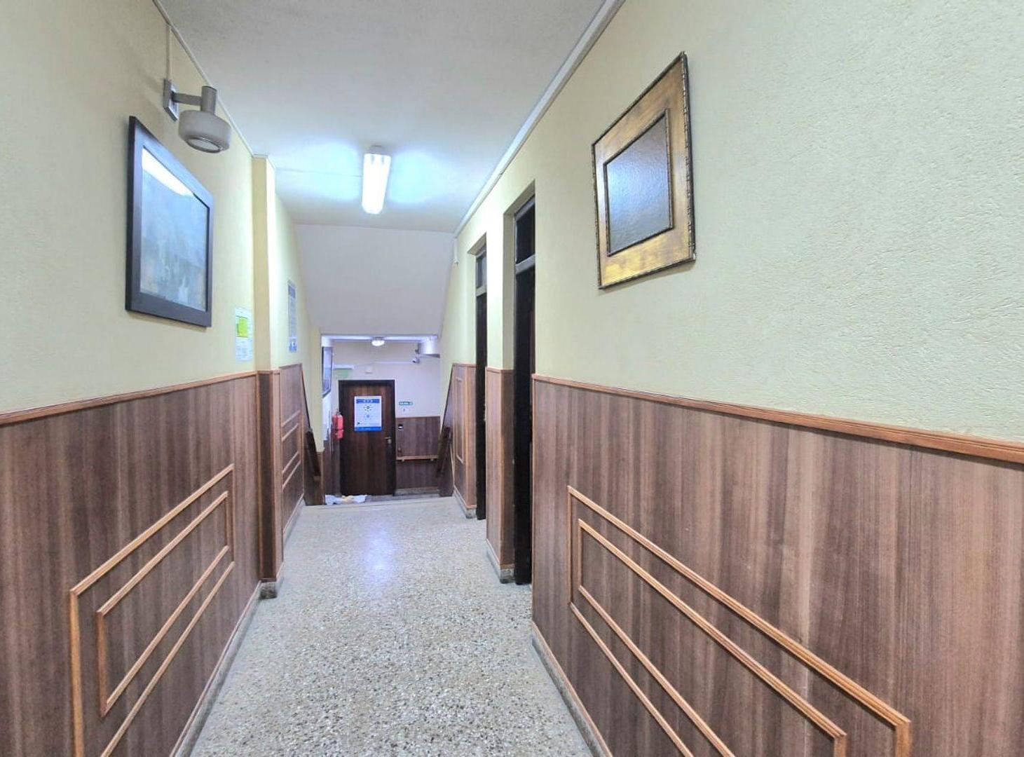 Foto de EDIFICIO DE OFICINAS VENTA AVELLANEDA CENTRO, imagen 5