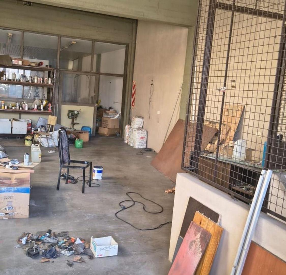 Foto de GALPON o DEPOSITO EN VENTA EN V. URQUIZA 400 M2, imagen 3