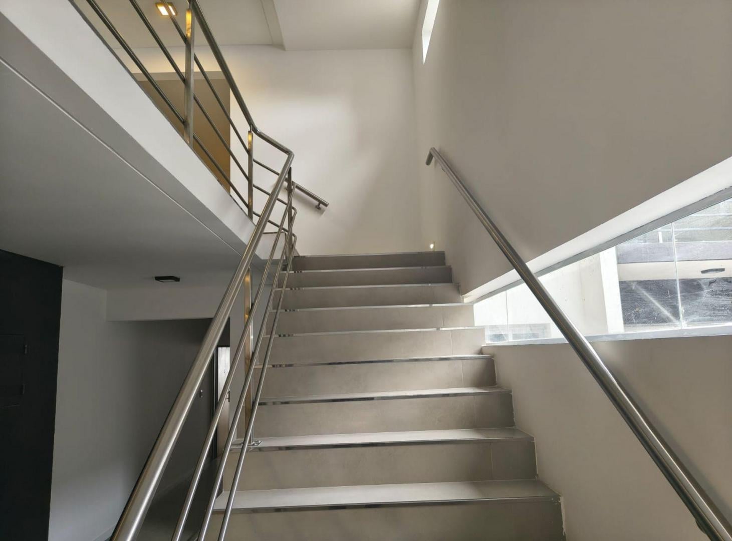Foto de VENTA DEPARTAMENTO 2 AMBIENTES FLORES BALCÓN, imagen 2