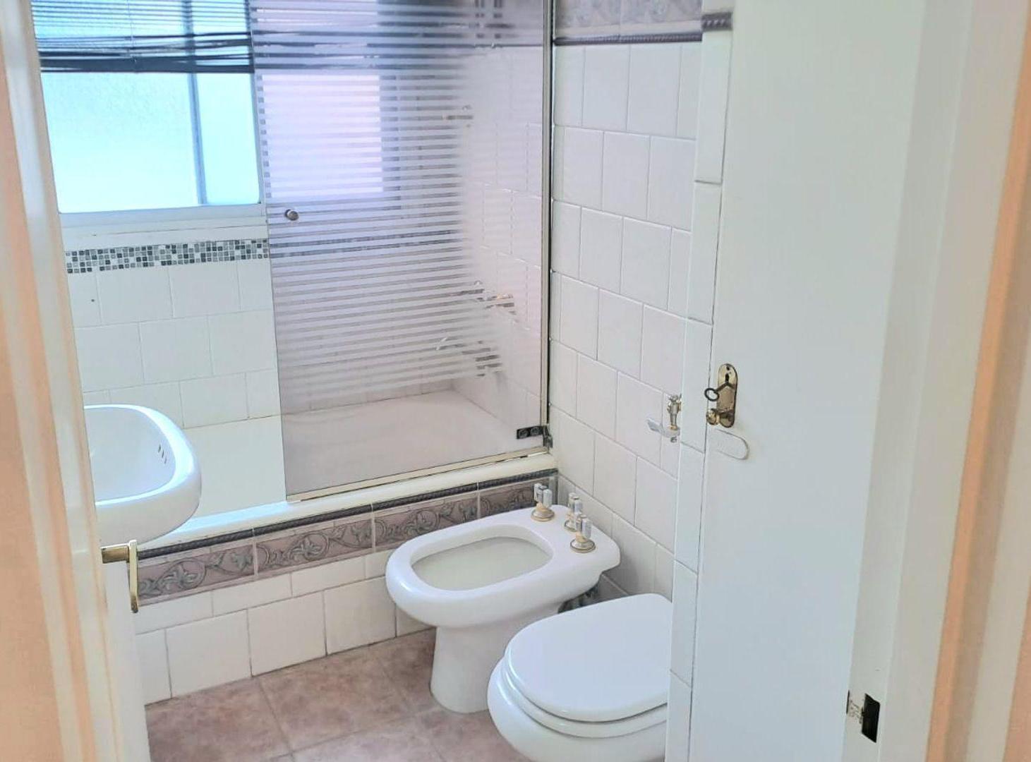 Foto de ALQUILER DEPARTAMENTO 3 AMB FLORES COCHERA, imagen 3