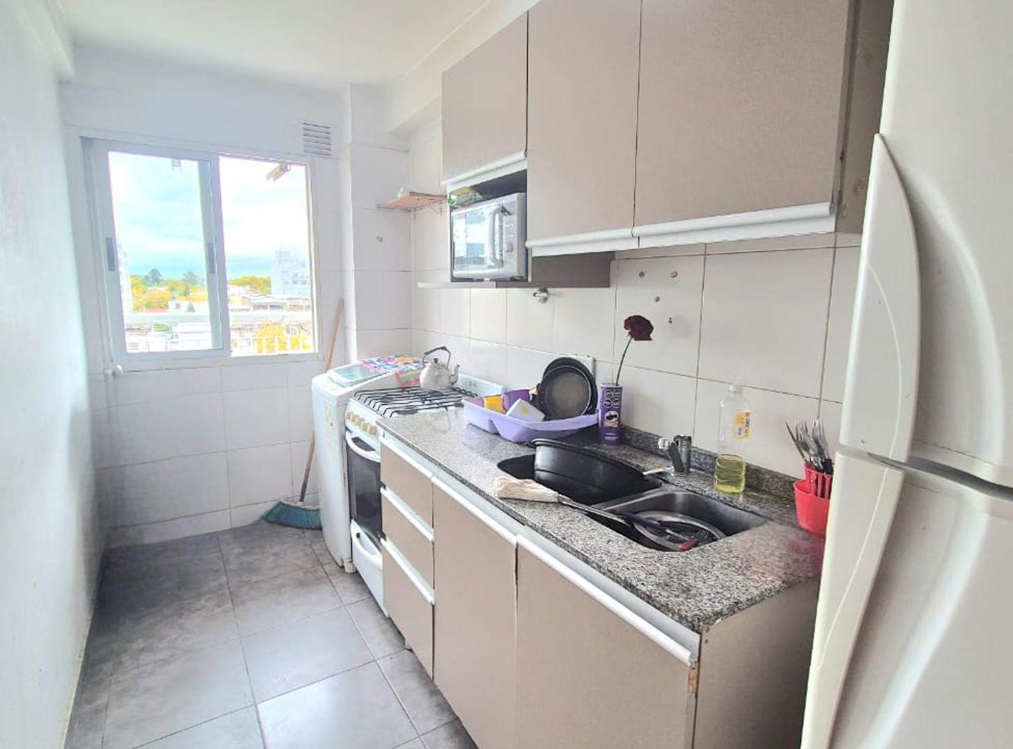 Foto de DEPARTAMENTO EN VENTA 2 AMB PARQUE CHAS LUMINOSO, imagen 3