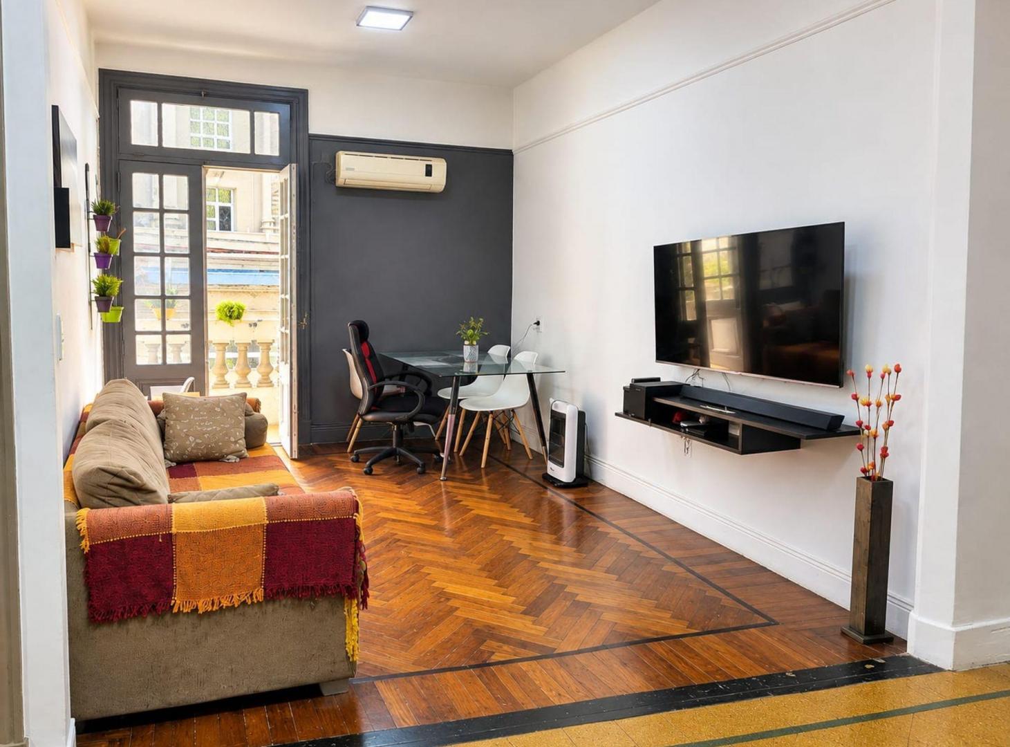 Foto de DEPARTAMENTO 3 AMB EN VENTA EN ALMAGRO BALCONES, imagen 2