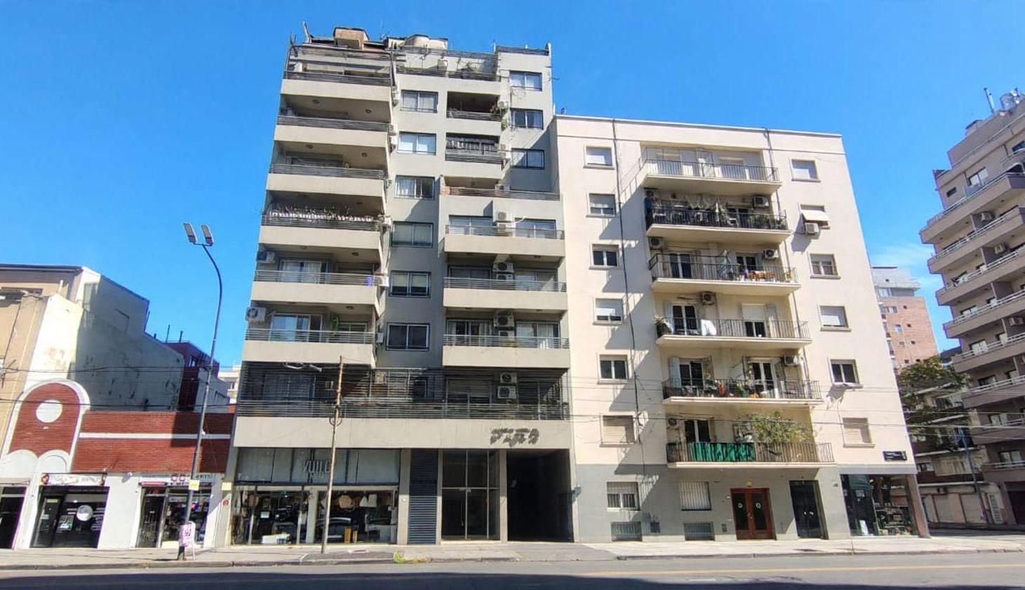 Foto de VENTA DEPARTAMENTO 3 AMBIENTES COLEGIALES BALCON, imagen 3