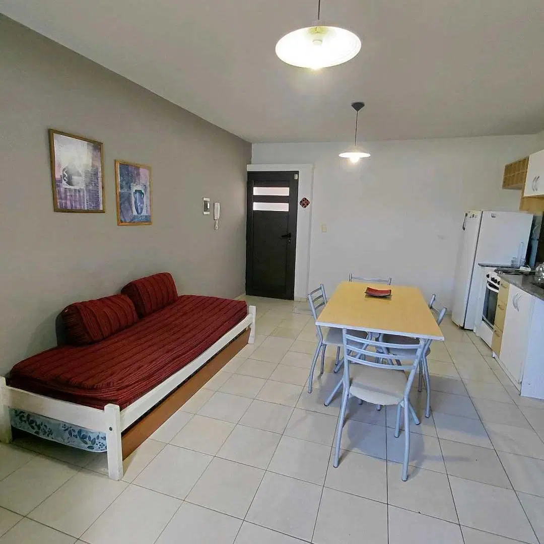 Dpto. VENTA P.B. - 1 Dor - Cochera - Patio. Gas Natural 1