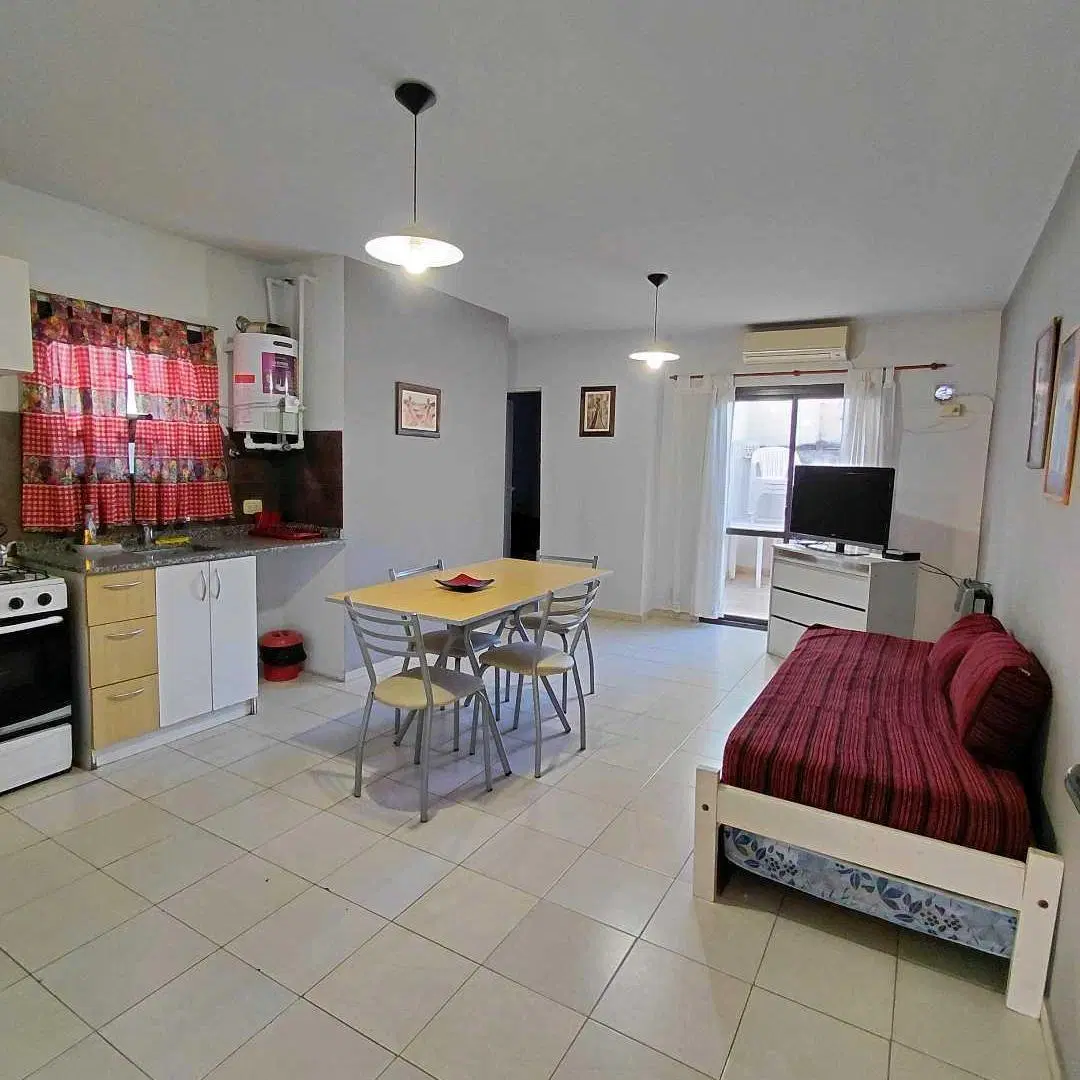 Dpto. VENTA P.B. - 1 Dor - Cochera - Patio. Gas Natural 3
