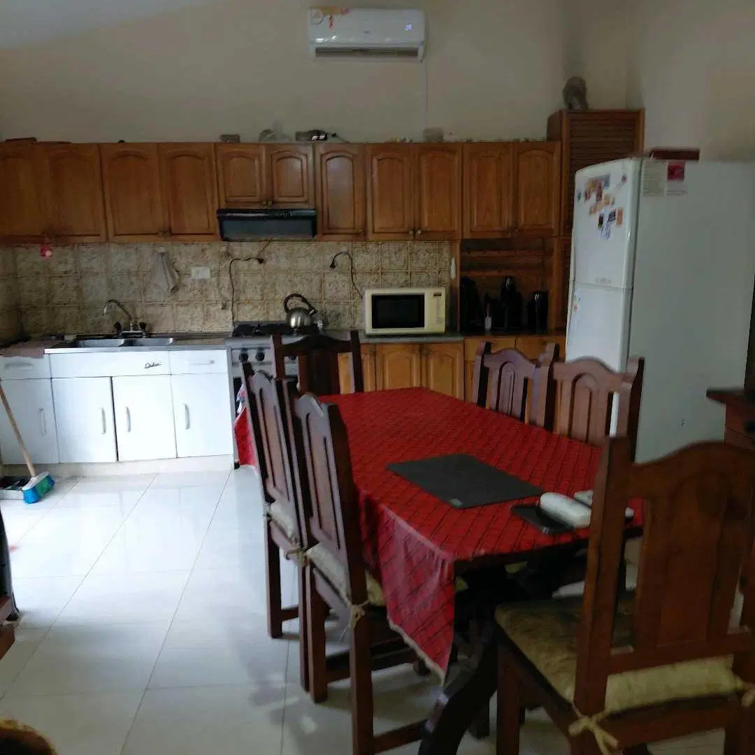 Casa En Venta con parque frente al rio. Carlos Paz 3