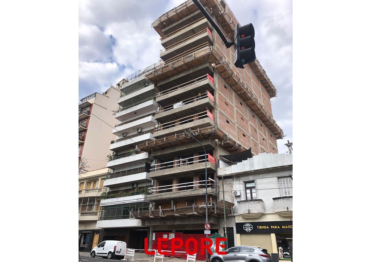 1 AMBIENTE | Av. San Juan al 3900