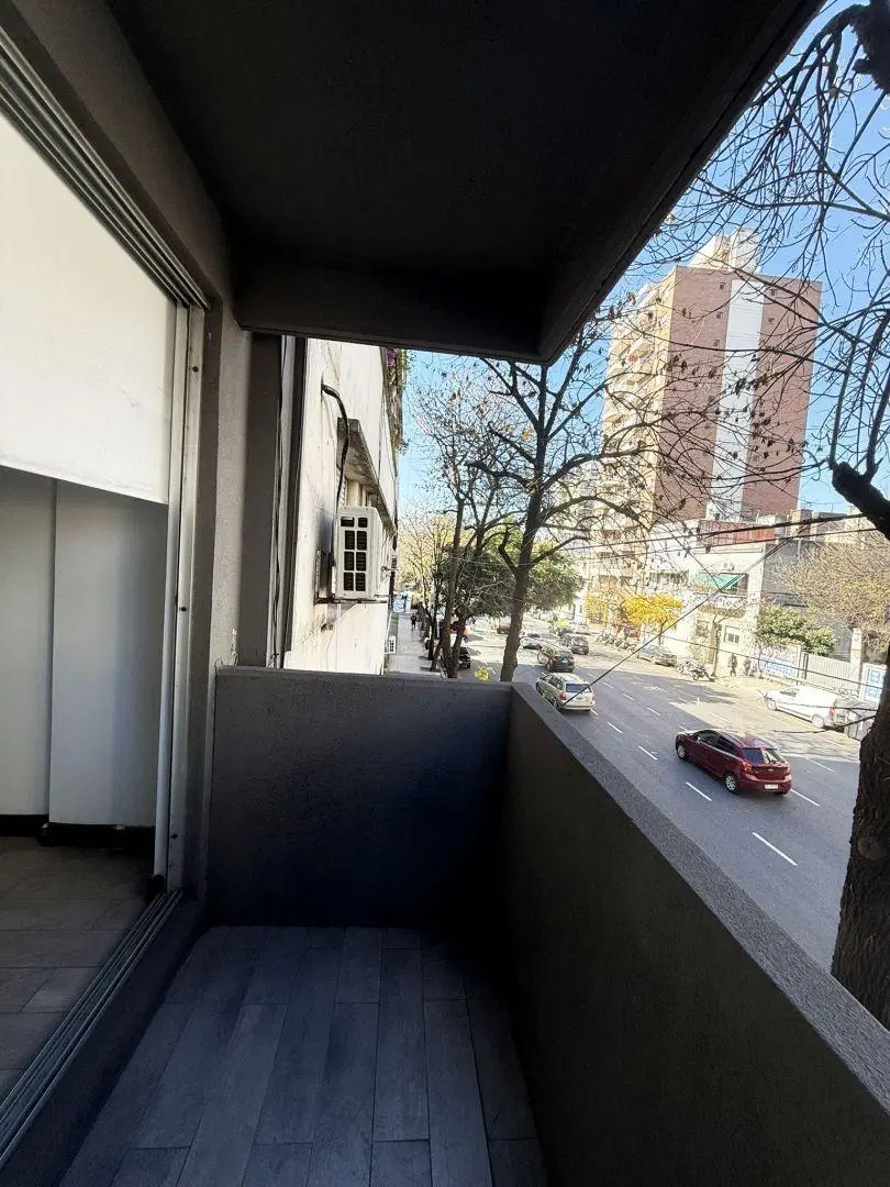 Departamento monoambiente. | Av. San Juan al 800 3