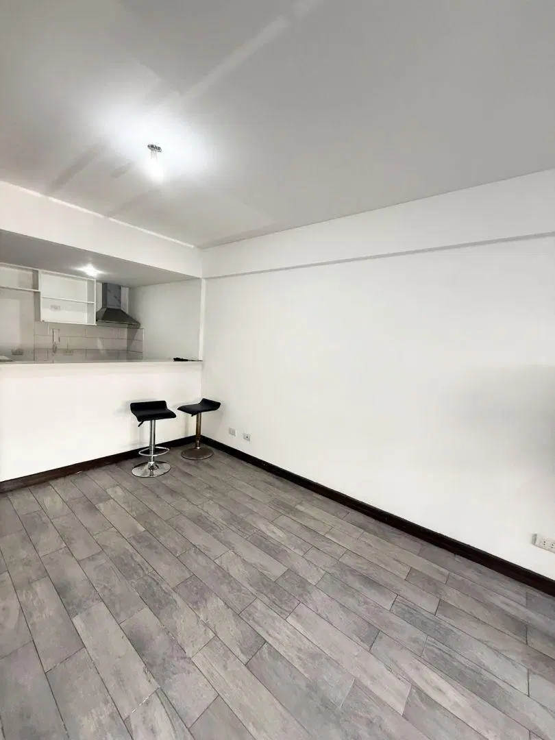 Departamento monoambiente. | Av. San Juan al 800 4