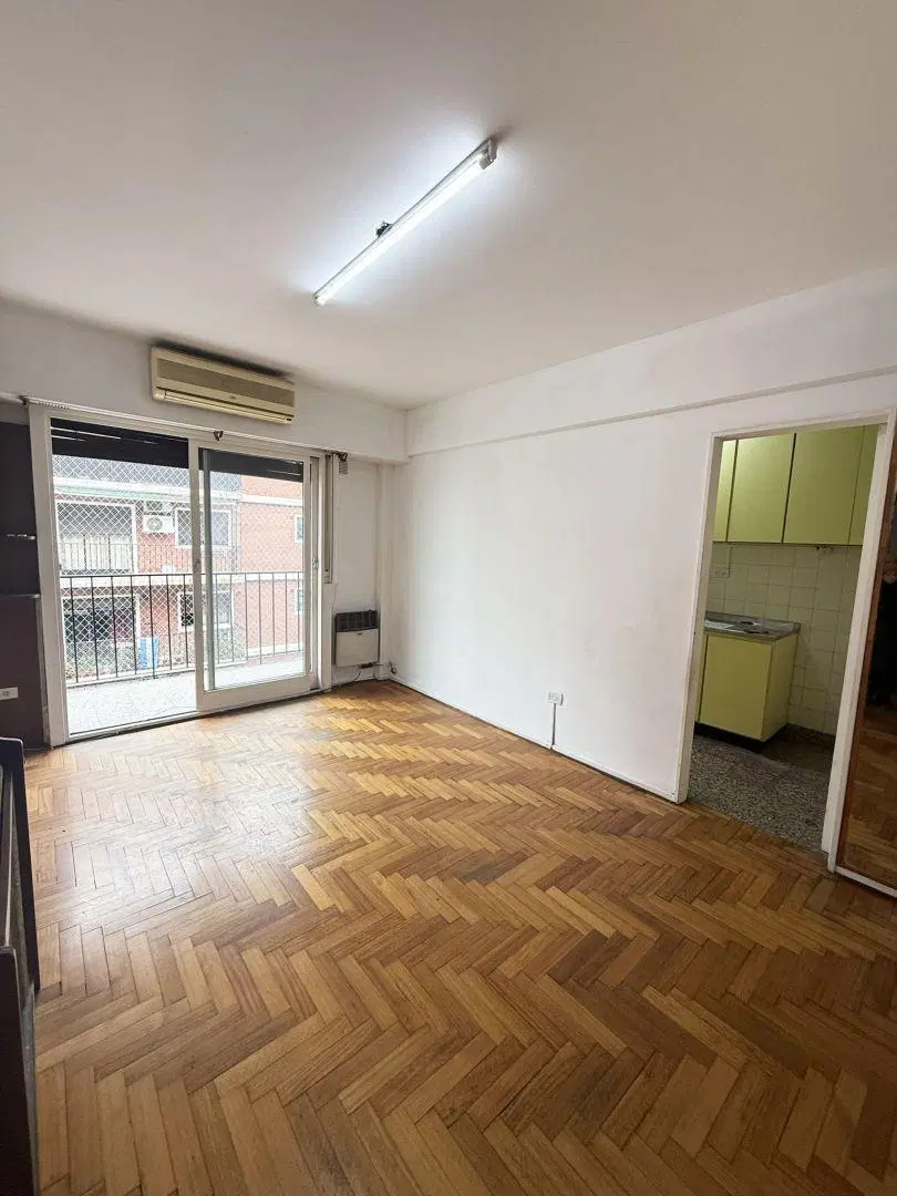 Departamento 2 ambientes. | Av. Independencia al 2000 1