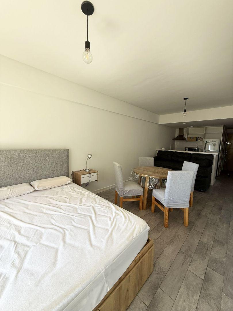 Foto de Departamento monoambiente. | Av. San Juan al 800, imagen 1