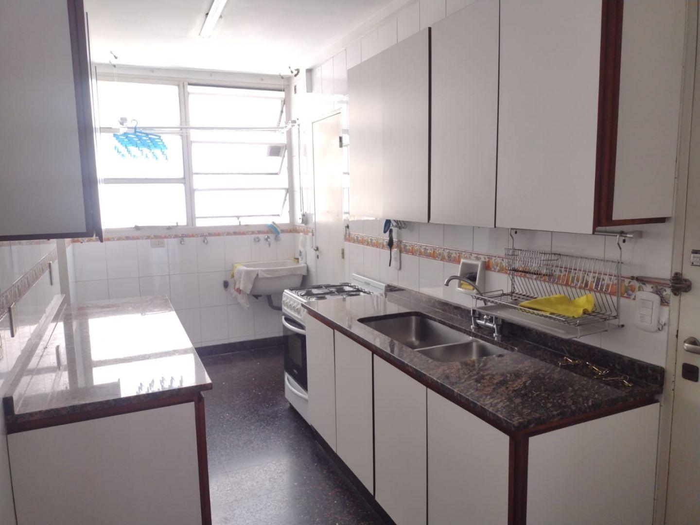 Foto de VENTA DE 3 AMBIENTES CON DEPENDENCIA EN RECOLETA, imagen 3