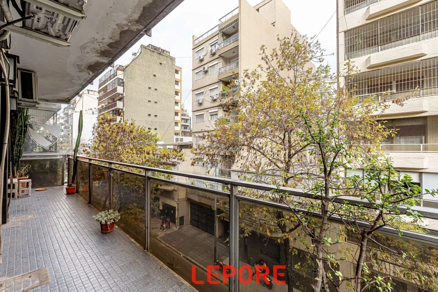 VENTA 4 AMBIENTES CON ESPACIO GUARDACOCHES EN ALMAGRO 4