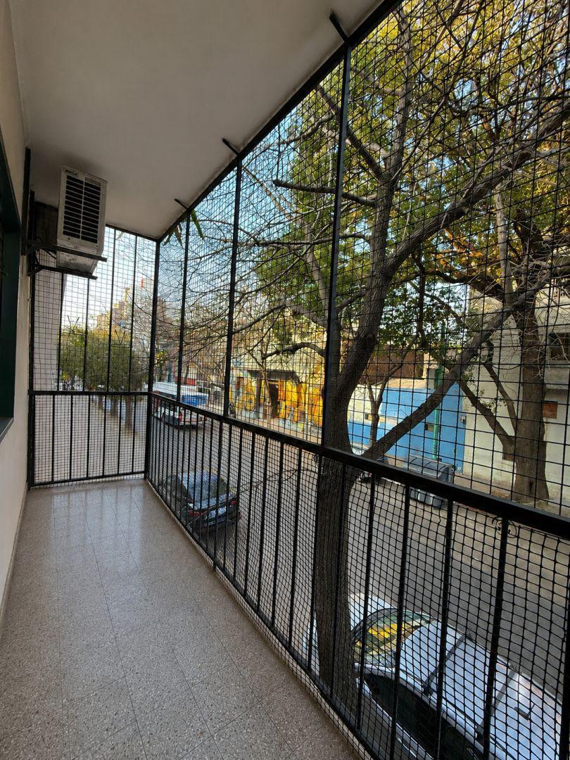 Departamento de 5 ambientes con 2 cocheras y 2 bauleras en Chacarita Capital Fed