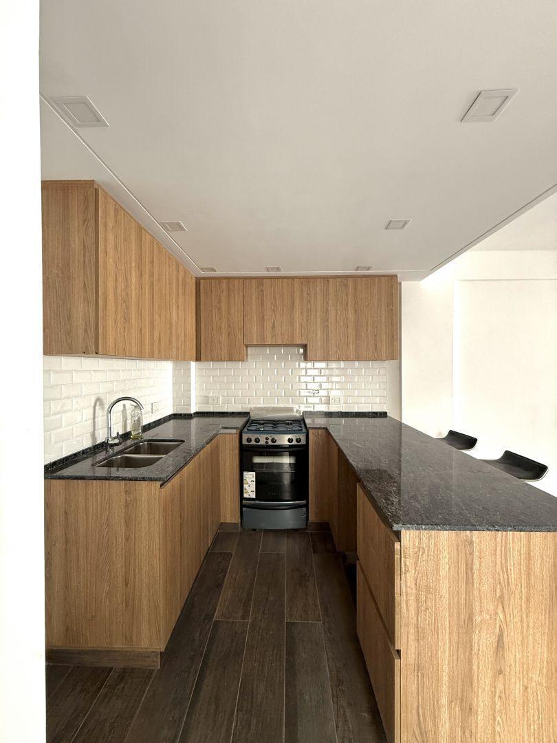 Foto de VENTA DEPARTAMENTO EN LINIERS 3 AMB A ESTRENAR CON COCHERA, PATIO Y, imagen 4