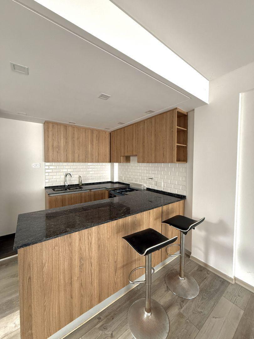 Foto de VENTA DEPARTAMENTO EN LINIERS 3 AMB A ESTRENAR CON COCHERA, PATIO Y, imagen 1