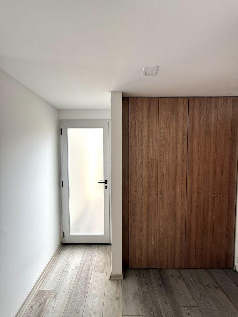 Foto de VENTA DEPARTAMENTO EN LINIERS 3 AMB A ESTRENAR CON COCHERA, PATIO Y, imagen 5
