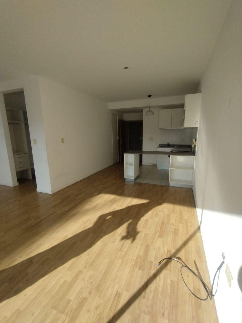 Foto de Venta de Departamento de 2 ambientes con cochera en Caballito, Capital, imagen 4