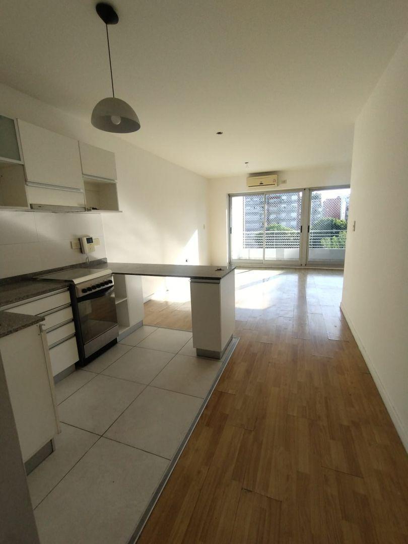 Foto de Venta de Departamento de 2 ambientes con cochera en Caballito, Capital, imagen 5