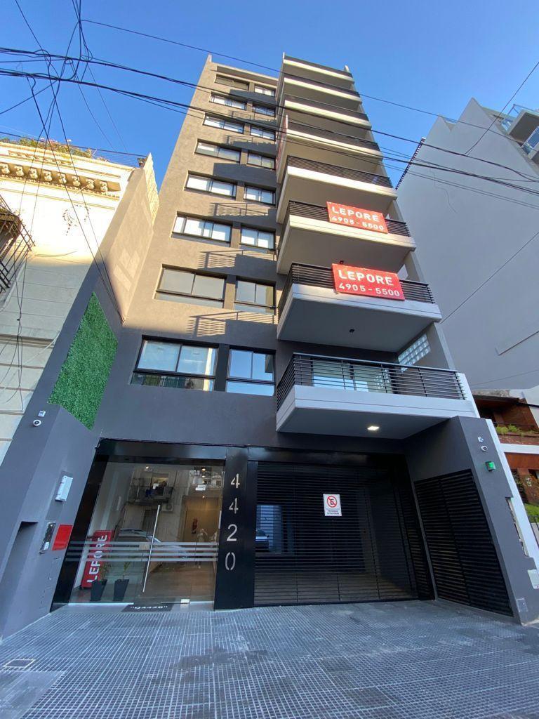 Foto de Venta 2 ambientes apto crédito, piso 9, cochera, amenities, en Almagro, imagen 2