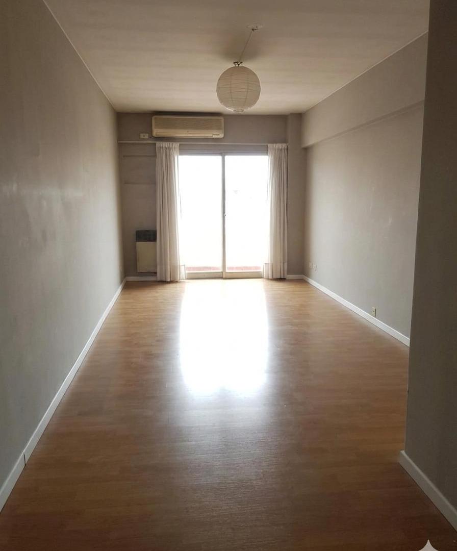 Departamento de 83 m² con 2 dormitorios en venta en Barrio Cívico