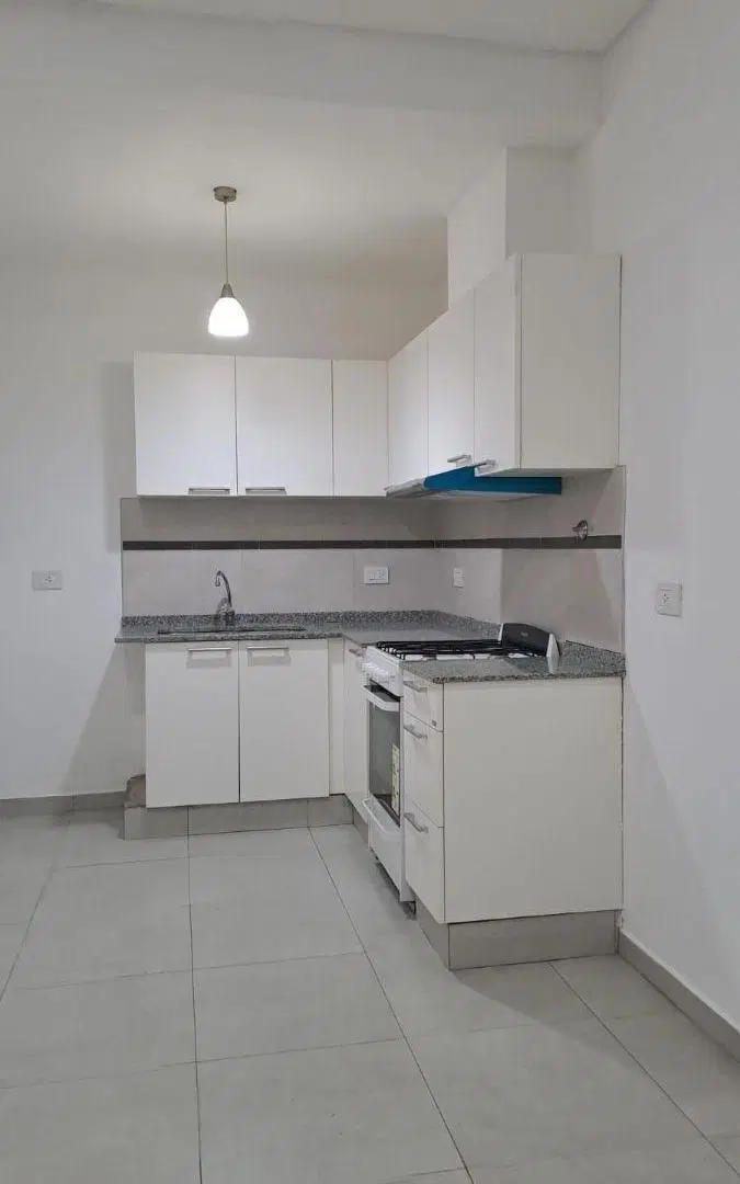 Departamento de 1 dormitorio limite barrio Bombal 1
