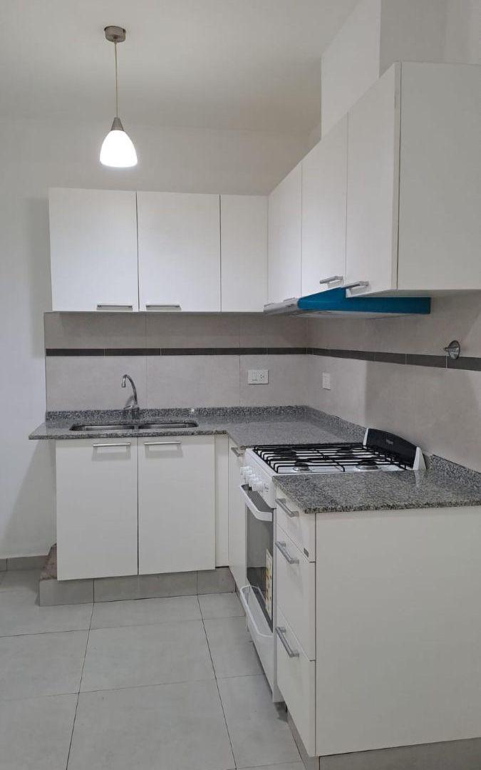Foto de Departamento de 1 dormitorio limite barrio Bombal, imagen 2