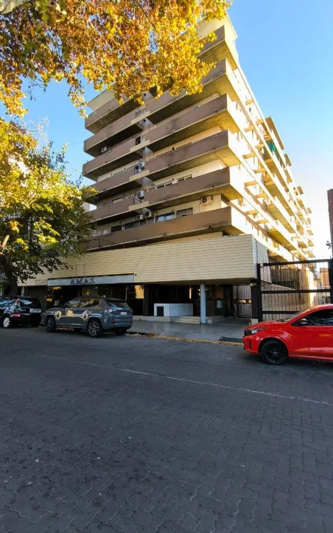 Departamento 2 dormitorios con cochera 4