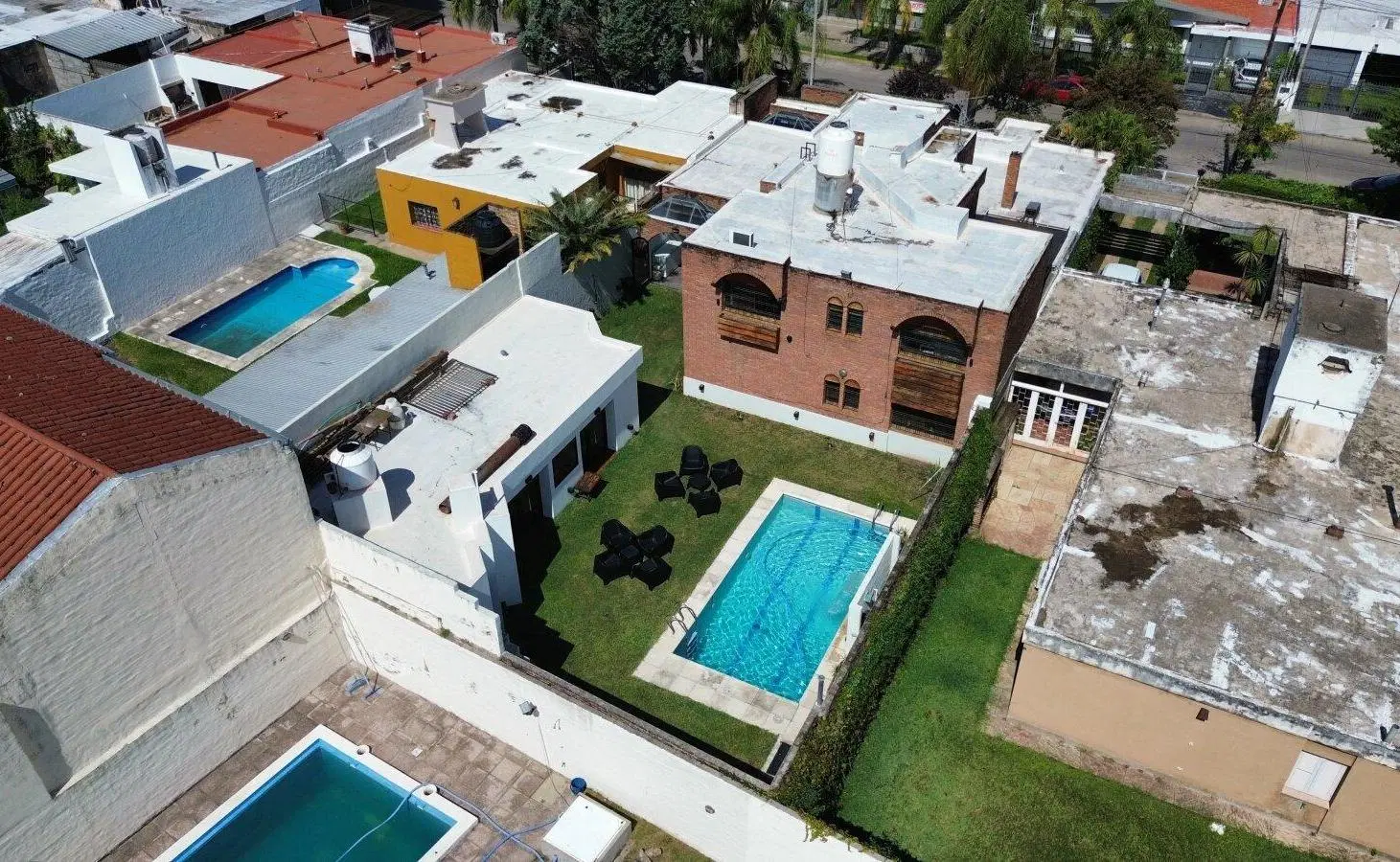 VENDO CASA EN B° CERRO DE LAS ROSAS, IMPORTANTE 2