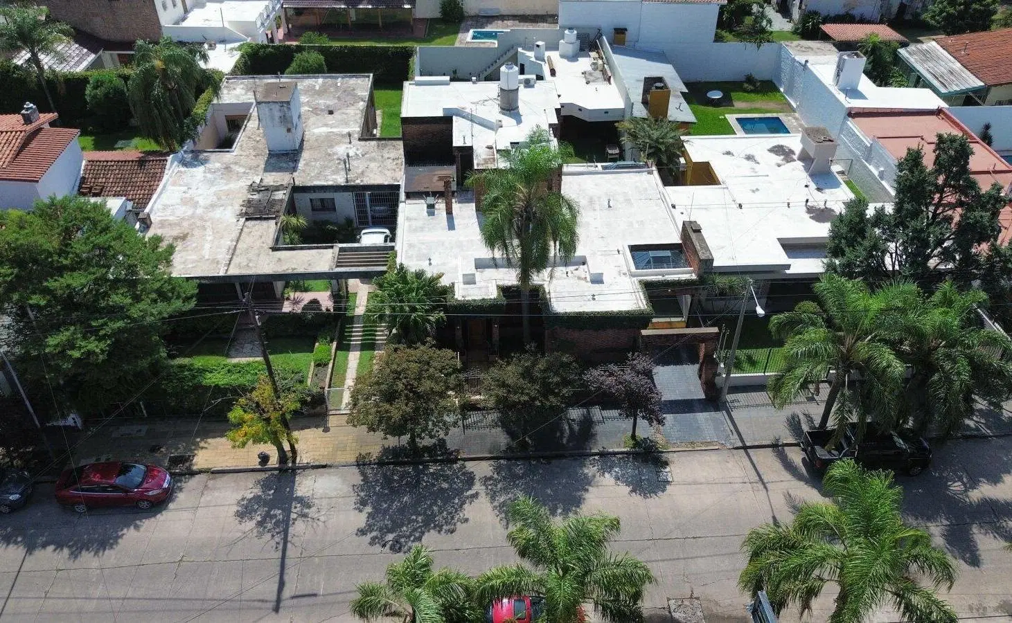 VENDO CASA EN B° CERRO DE LAS ROSAS, IMPORTANTE 3