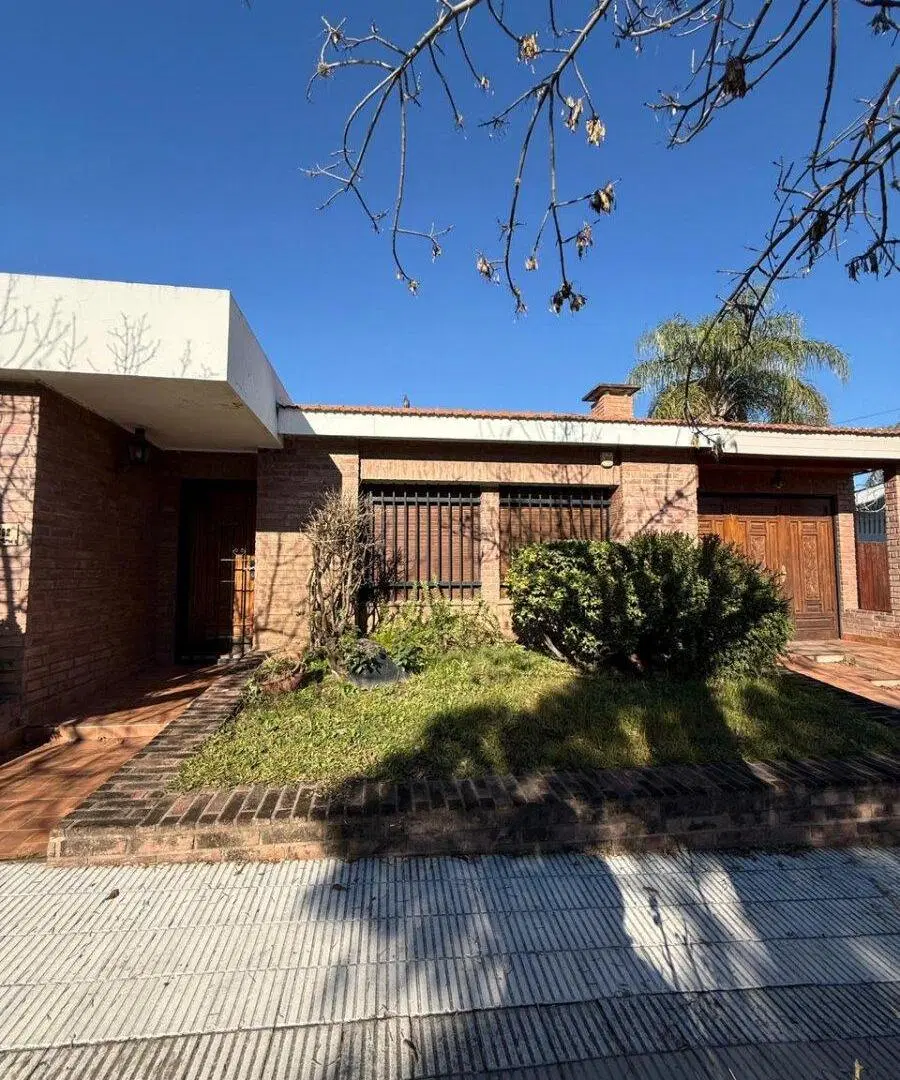 Casa en Alquiler 3 Dorm, Urca 4