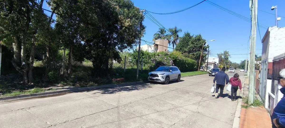 TERRENO CENTRO DE GRAL.RODRIGUEZ CALLE GUILLERMON 4