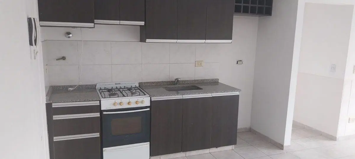 MODERNO DEPARTAMENTO 3 AMBIENTES C/COCHERA 5