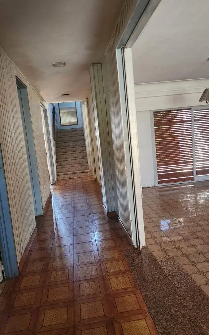 IMPORTANTE CASA SE VENDE EN COLECTORA DE GRAL PAZ 3