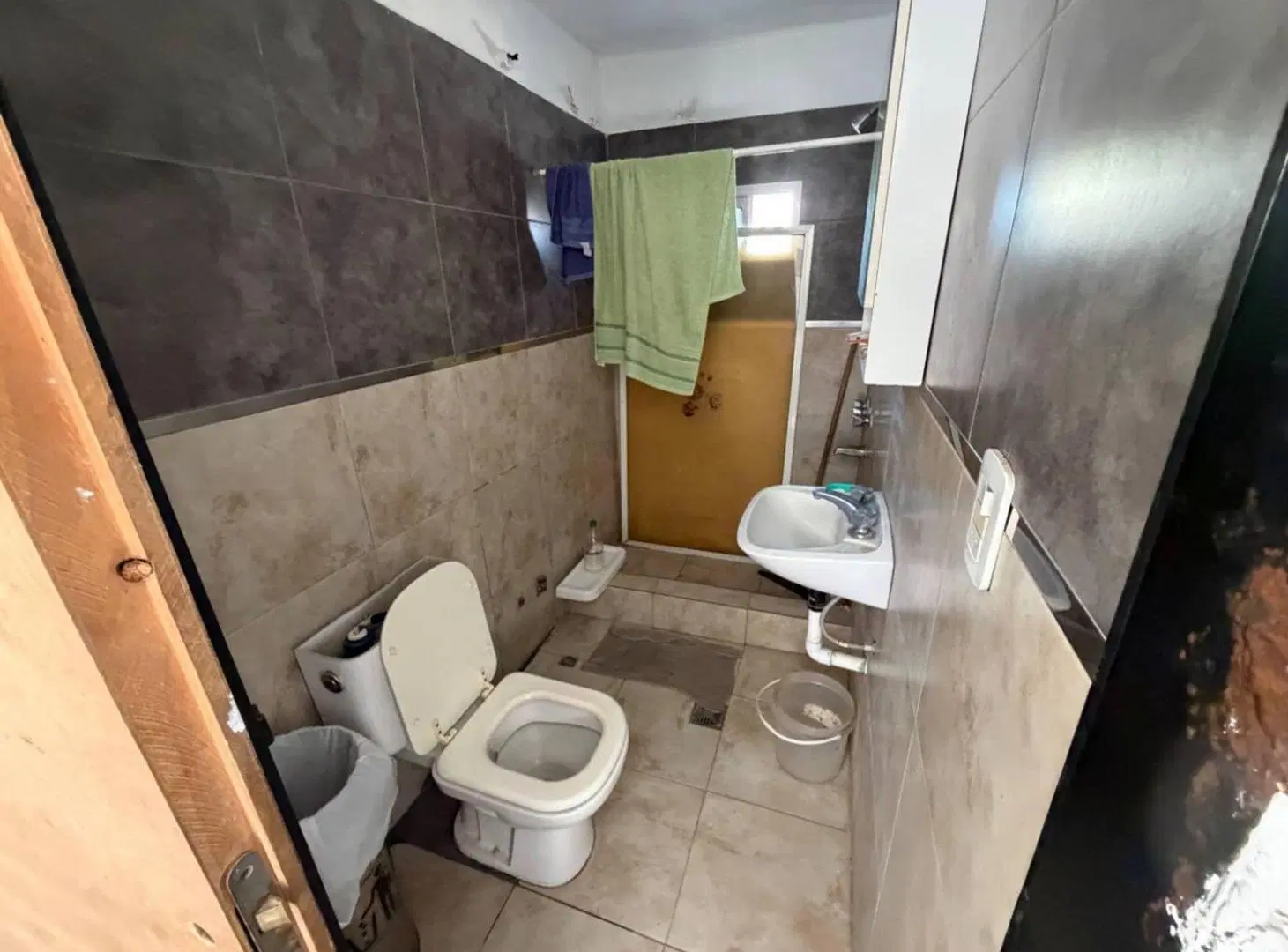 Propiedad Multifamiliar/ Casa + 4 monoambientes 3