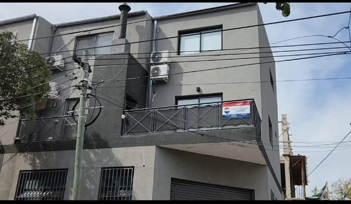 SE VENDE HERMOSO DUPLEX EN VILLA LINCH 4