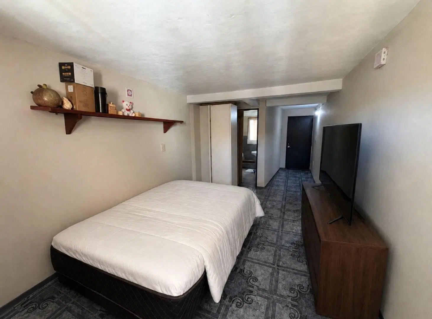 Propiedad Multifamiliar/ Casa + 4 monoambientes 5