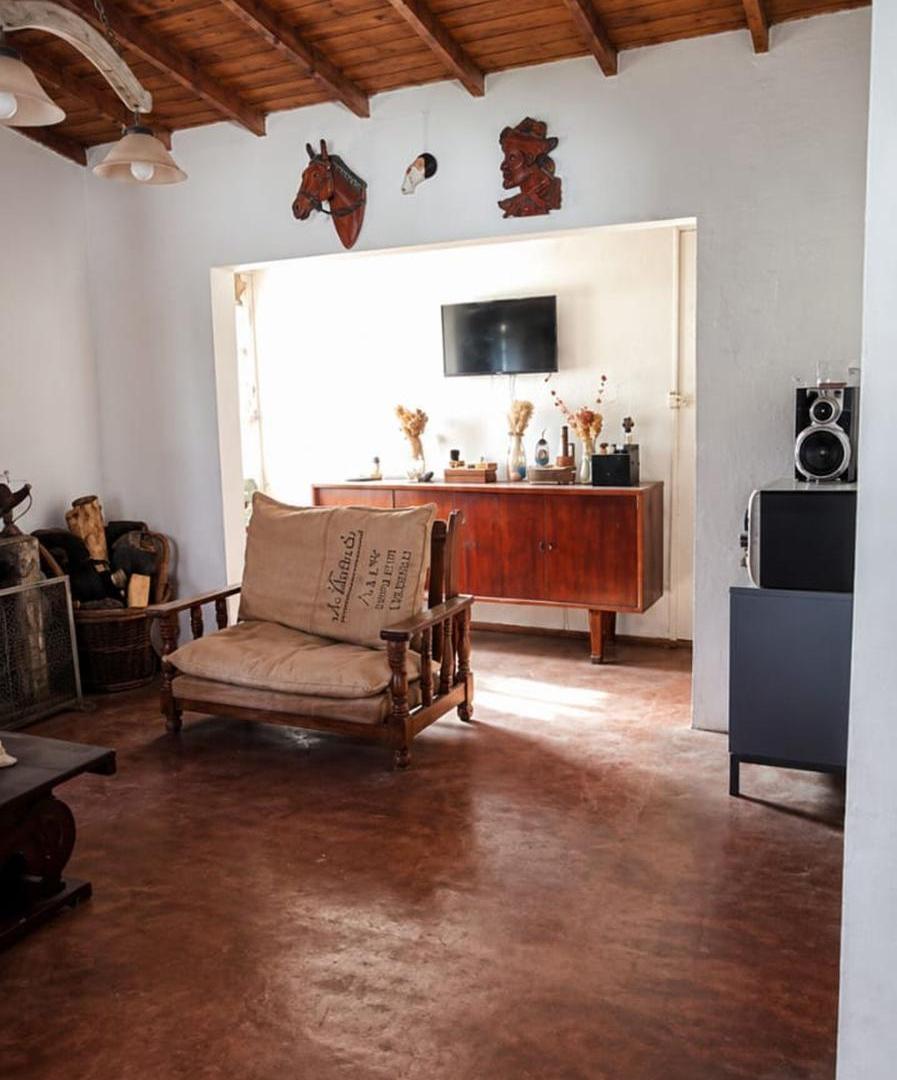 Foto de OPRTUNIDAD CASA 4 AMBIENTES LA REJA MORENO, imagen 2
