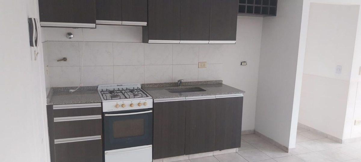 Foto de MODERNO DEPARTAMENTO 3 AMBIENTES C/COCHERA, imagen 1