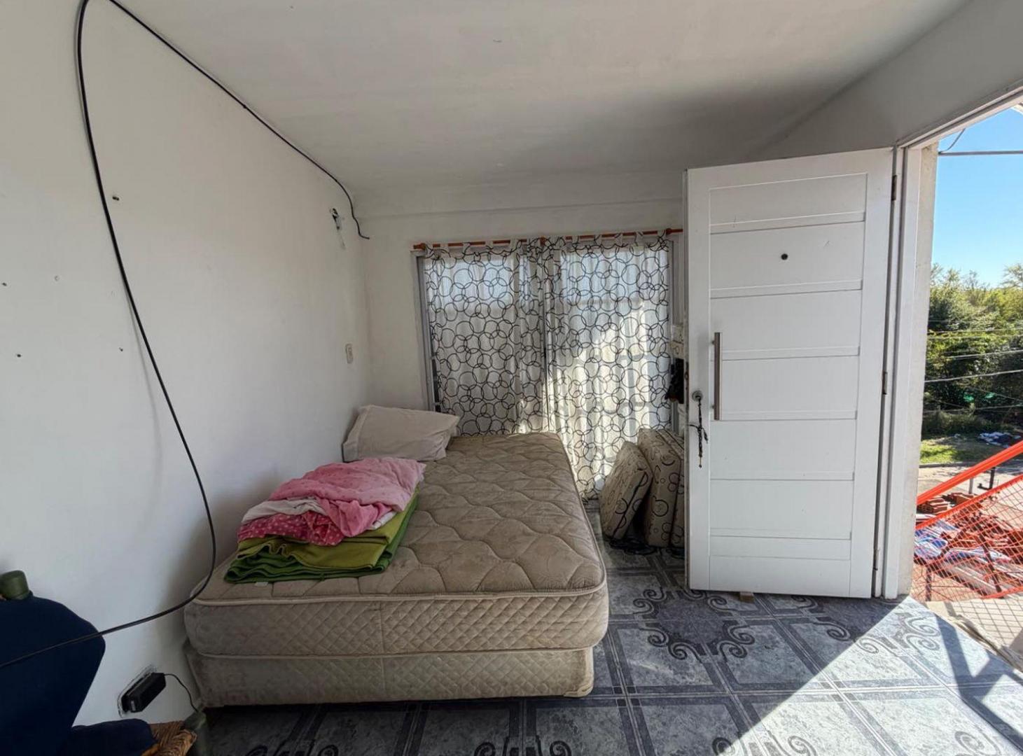 Foto de Propiedad Multifamiliar/ Casa + 4 monoambientes, imagen 2