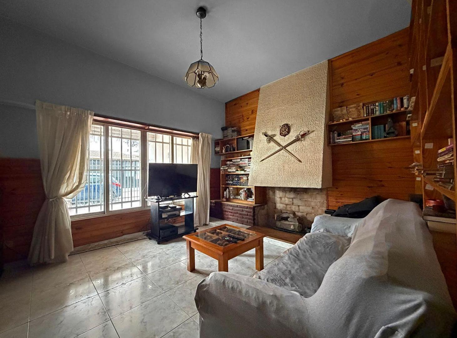 Foto de Venta casa en Villa Real con piscina y garage, imagen 5