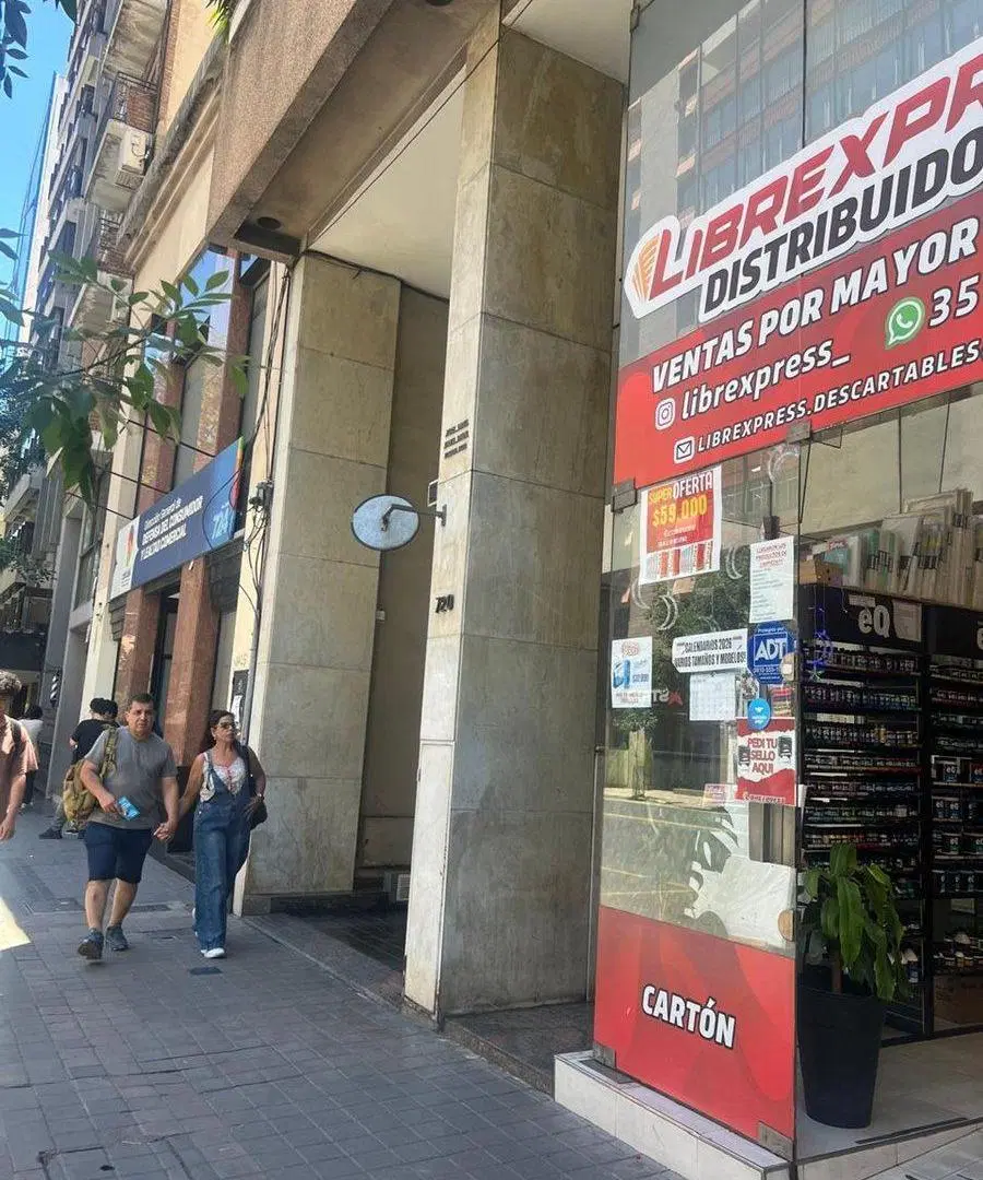 VENTA COCHERA AV COLON 720 CORDOBA 4