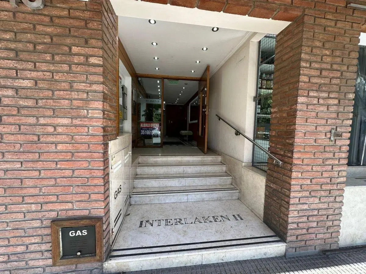 VENTA DPTO 1 DORMITORIO PB CON PATIO GENERAL PAZ 5