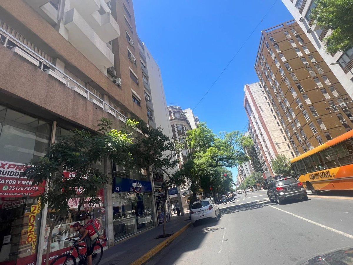 VENTA COCHERA AV COLON 720 CORDOBA