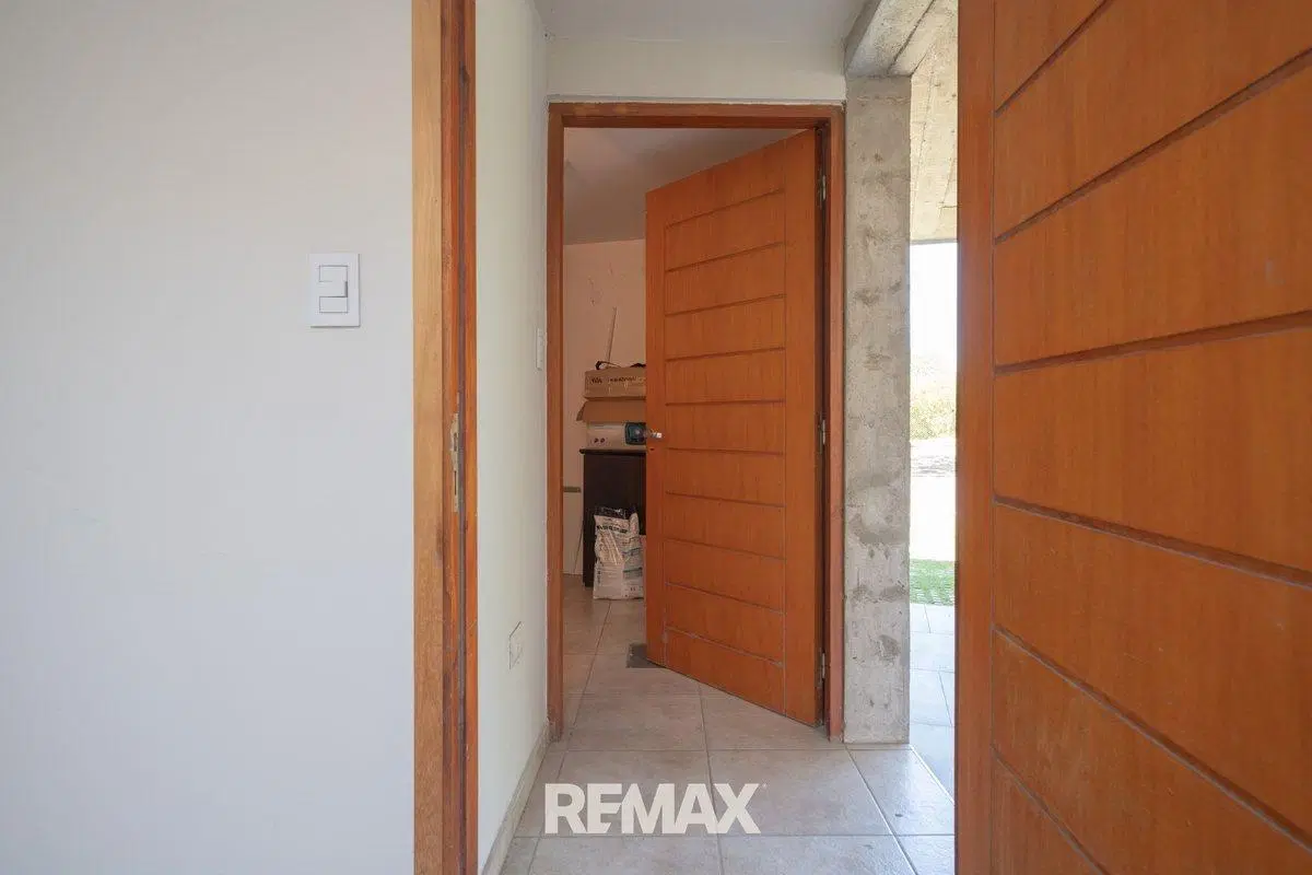 VENTA CASA SANTINA NORTE 3 DORMITORIOS 8