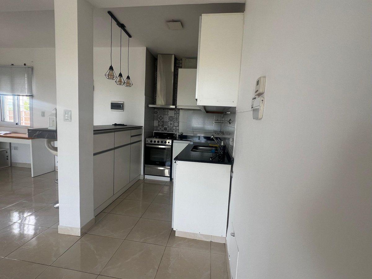 Foto de VENTA CASA LA CALERA CENTRO 2 DORMITORIOS, imagen 1