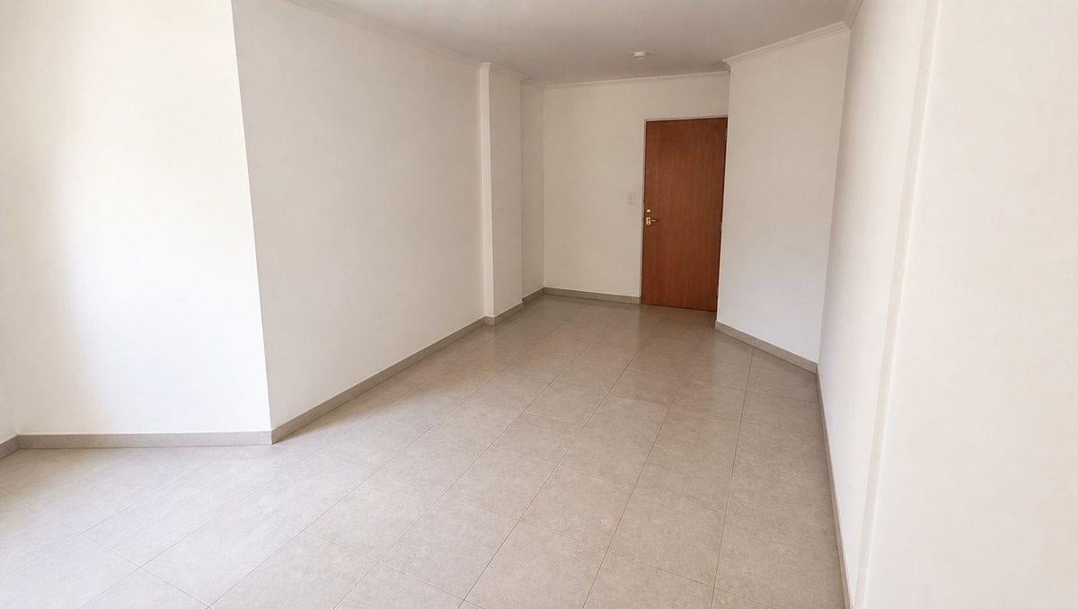 Foto de VENTA DPTO 1 DORM PB CON PATIO EXCLUSIVO GRAL PAZ, imagen 3