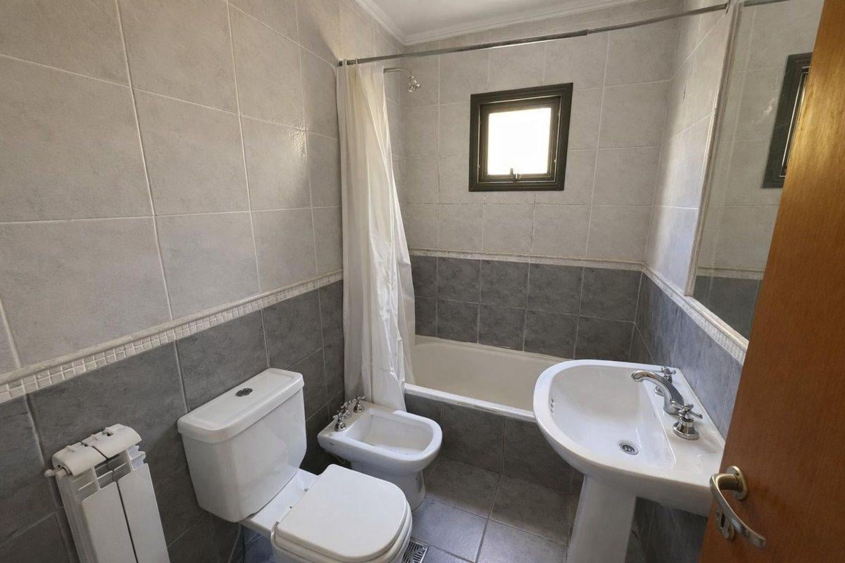 Foto de VENTA DPTO 1 DORM PB CON PATIO EXCLUSIVO GRAL PAZ, imagen 5