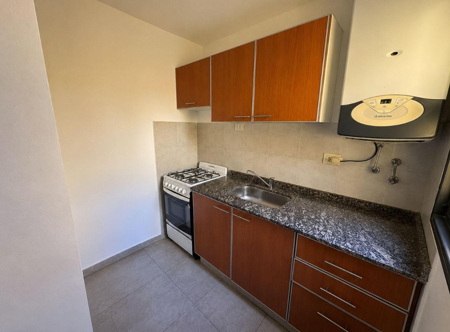 Foto de VENTA DPTO 1 DORM PB CON PATIO EXCLUSIVO GRAL PAZ, imagen 1